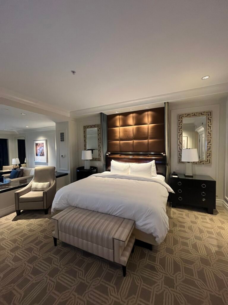 Venetian Resort Las Vegas Luxury King Suite bedroom